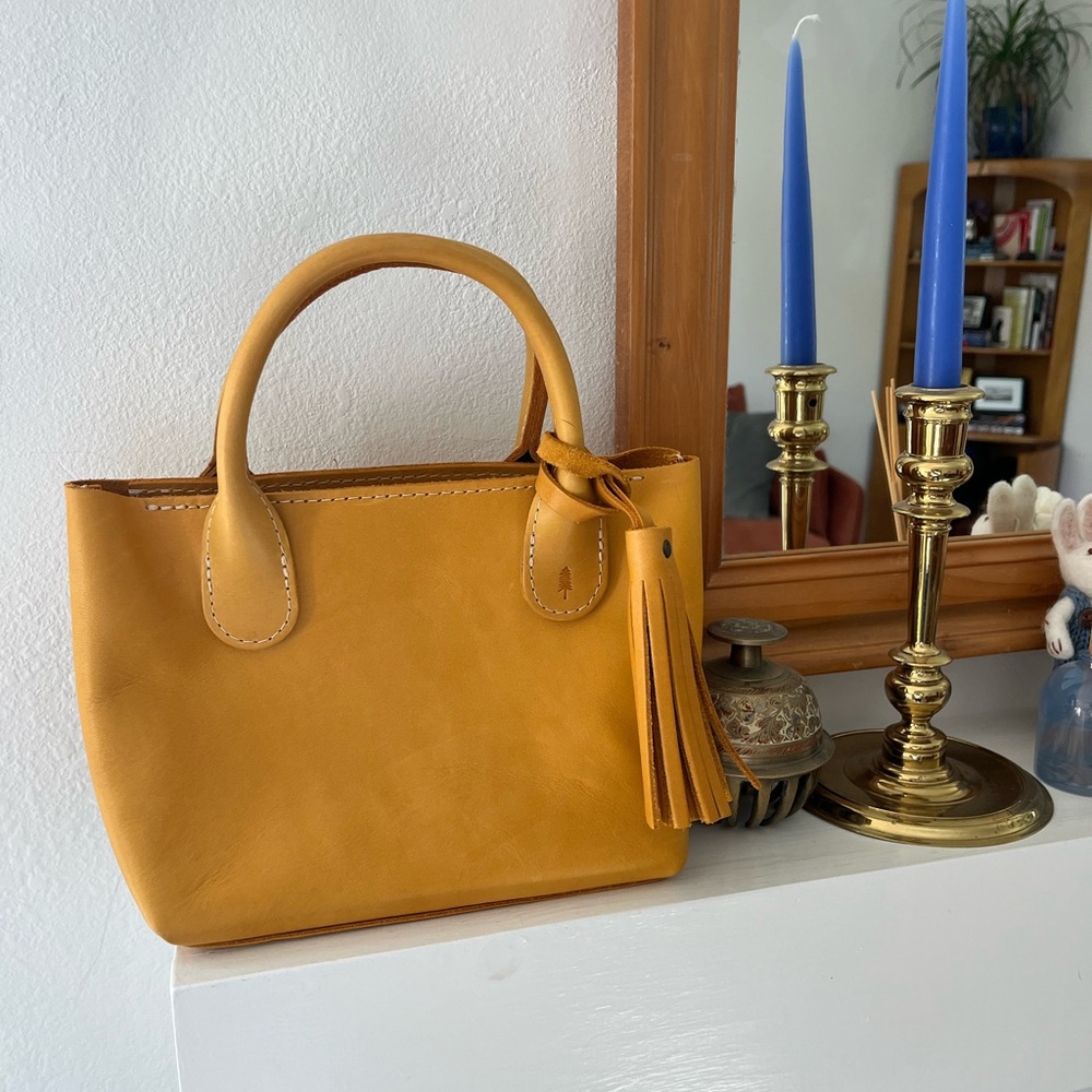 Portland Leather Raindrop Bag